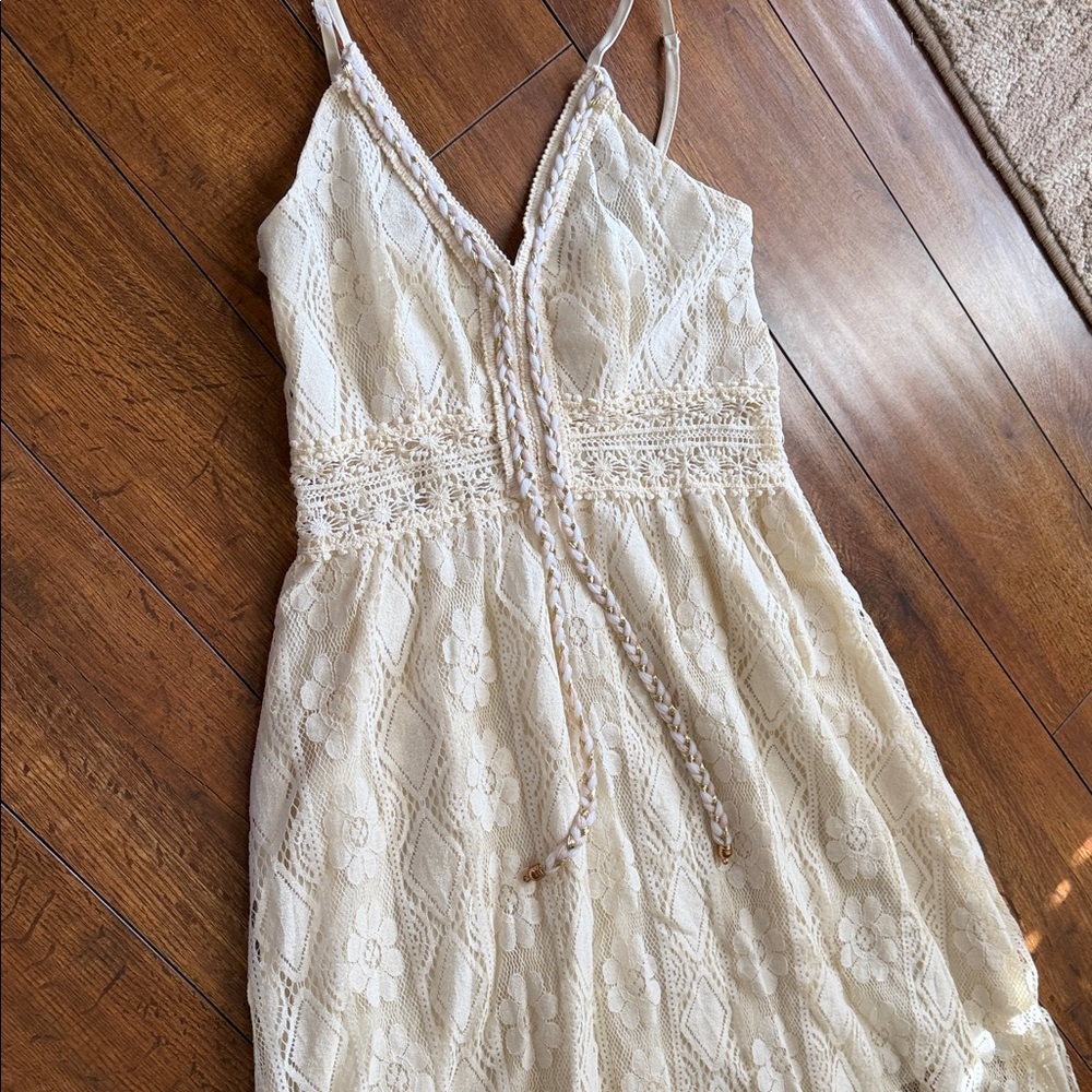 Cream Lace Sleeveless Dress - Picture 3 of 5